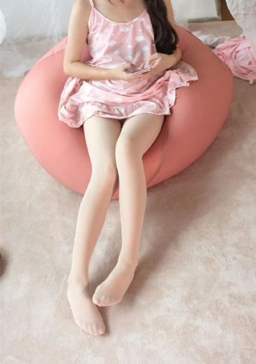 国产美女午夜版_720电影完整版