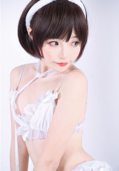欧美大胆美女人体_720电影完整版