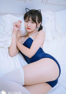日韩精品精品不卡白袜子帝国_HD完整视频观看