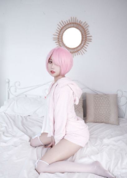 欧美女孩13一14v_清晰免费影视在线观看