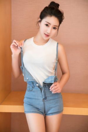 天天久久婷婷_BD英语在线播放