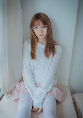 日韩新片网丝袜制服_BD英语完整视频观看